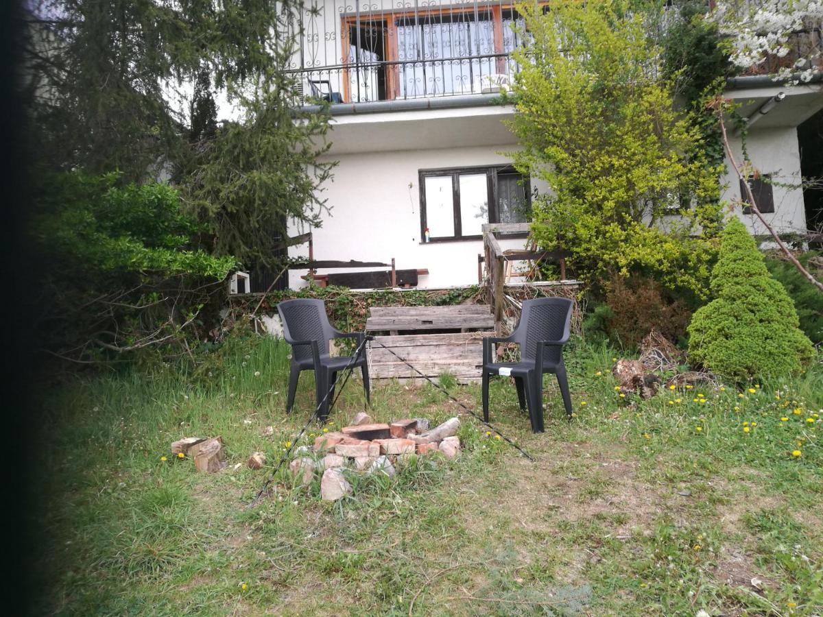 Holiday House Cervena Veza ปิเอชตานี ภายนอก รูปภาพ