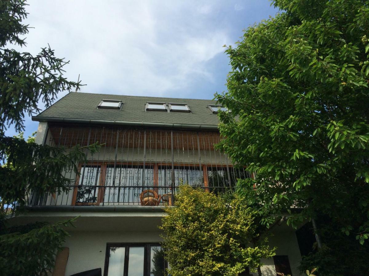 Holiday House Cervena Veza ปิเอชตานี ภายนอก รูปภาพ