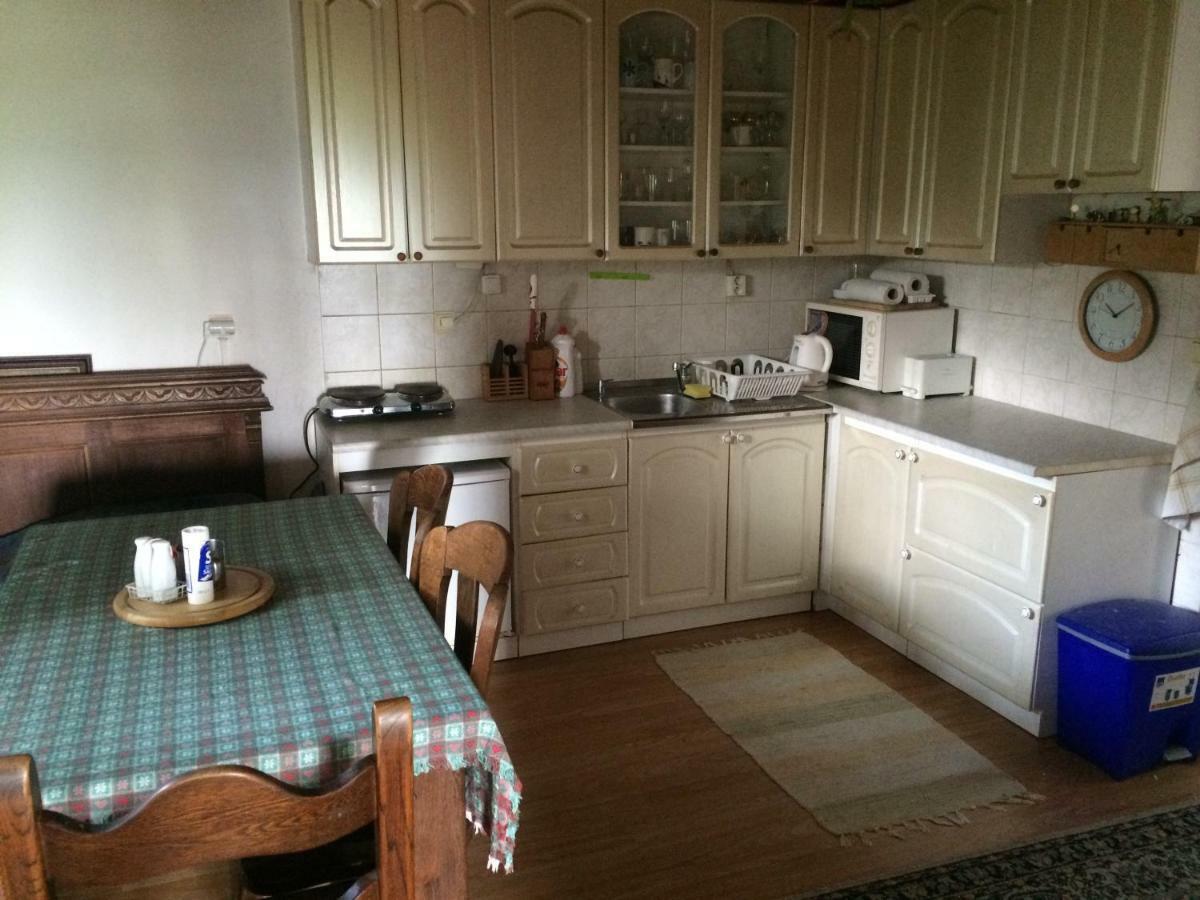 Holiday House Cervena Veza ปิเอชตานี ภายนอก รูปภาพ